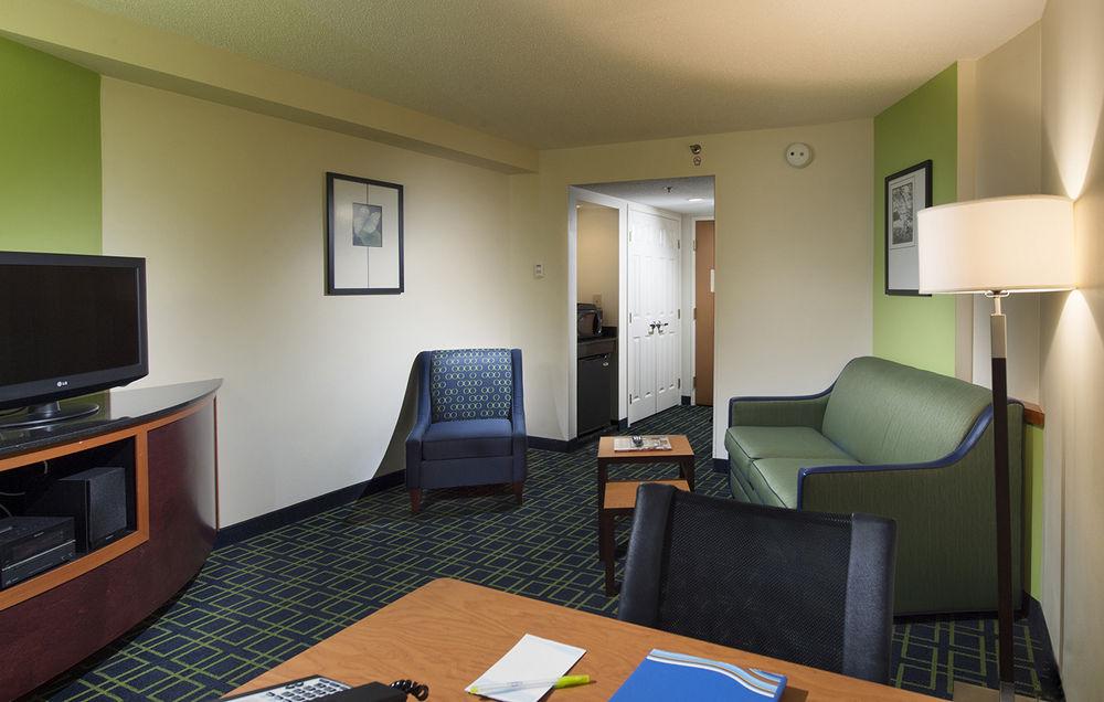 Fairfield Inn & Suites By Marriott Charleston Airport/Convention Center Север Чарлстон Экстерьер фото