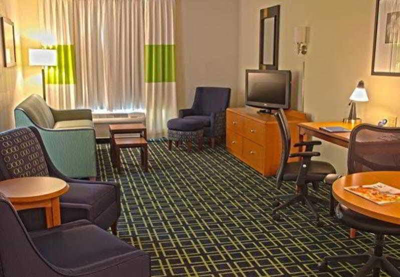 Fairfield Inn & Suites By Marriott Charleston Airport/Convention Center Север Чарлстон Экстерьер фото